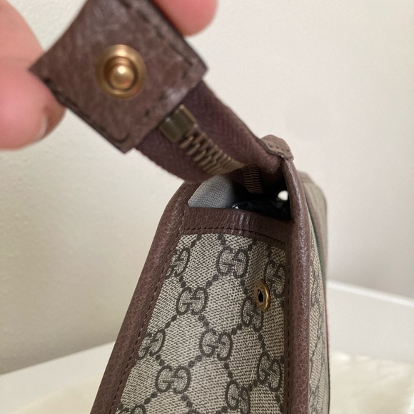 Gucci Ophidia Monogram Clutch - Picture 10 of 16
